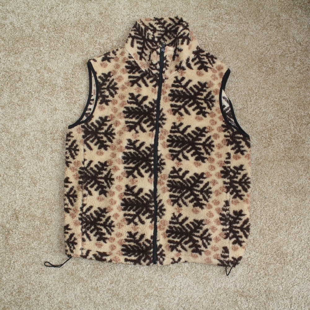 Lightweight Snowflake Vest by Brooklyn Cloth